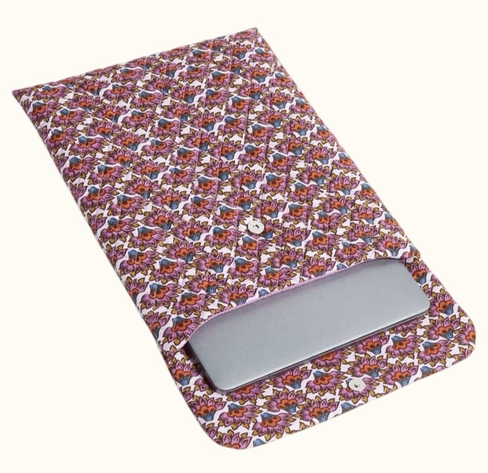 NWT Vera Bradley Small Envelope Tech Sleeve for 13” Tablet /Reader, Scaevola Fan